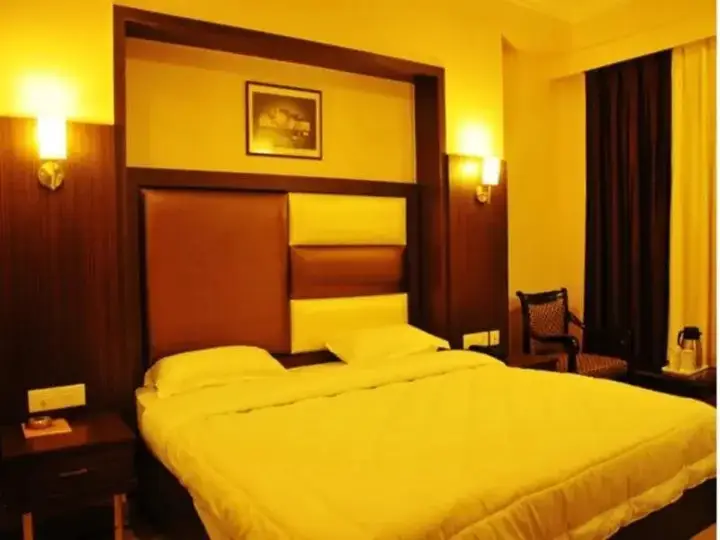 Джайпур: Paramount Hotel