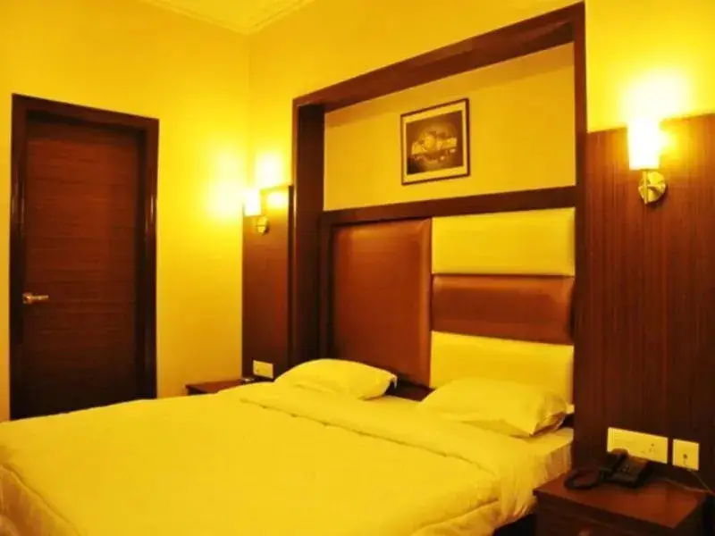 Джайпур: Paramount Hotel