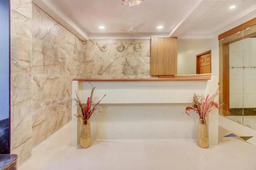 Мумбаи: Fabhotel Cruz Royale