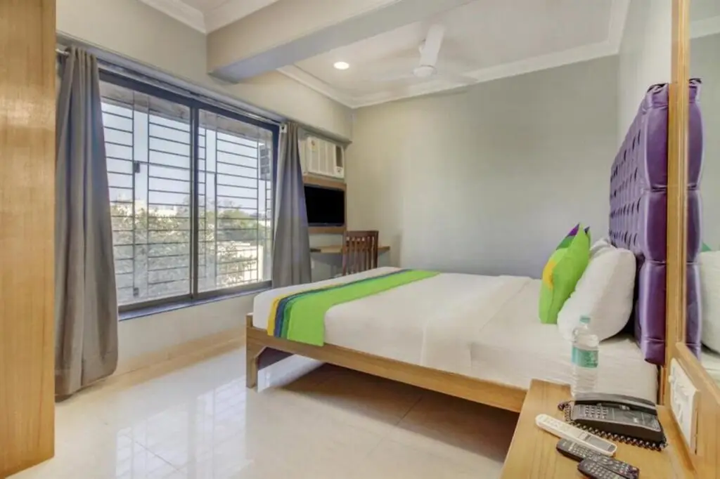Мумбаи: Fabhotel Cruz Royale