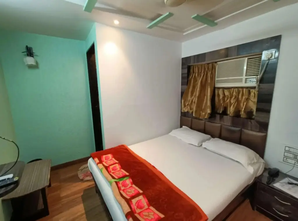 Мумбаи: Hotel Broadway