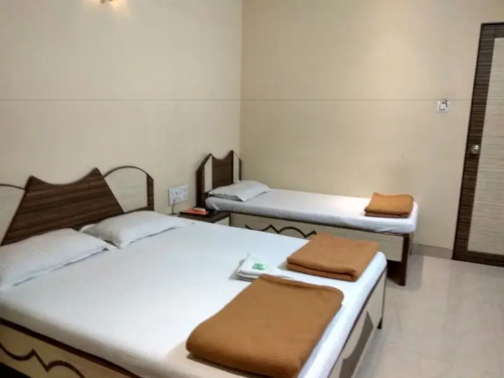 Мумбаи: Hotel Broadway