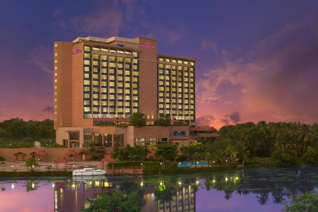 Crowne Plaza Kochi by IHG — фото 1