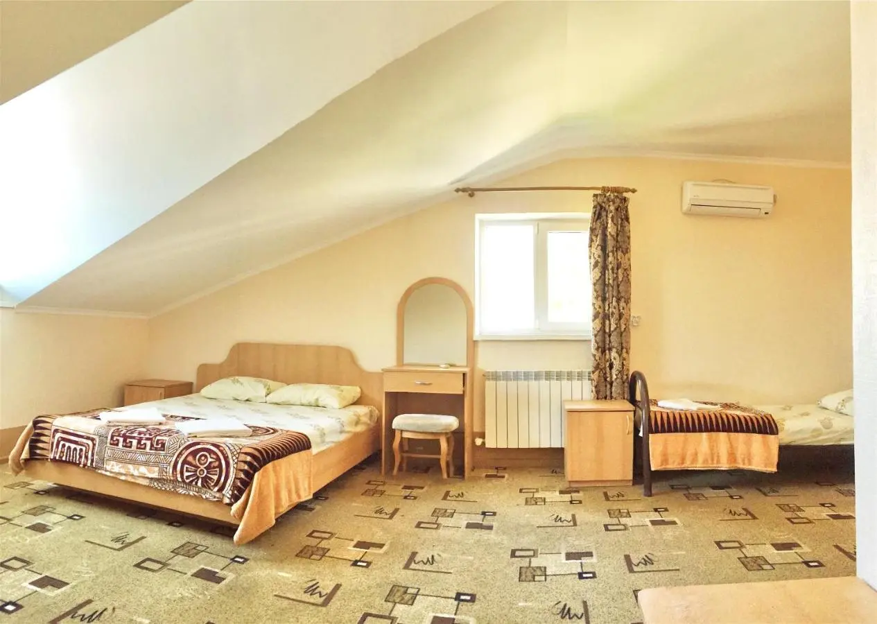 Лазаревское: Lazurnaya Plus Hotel