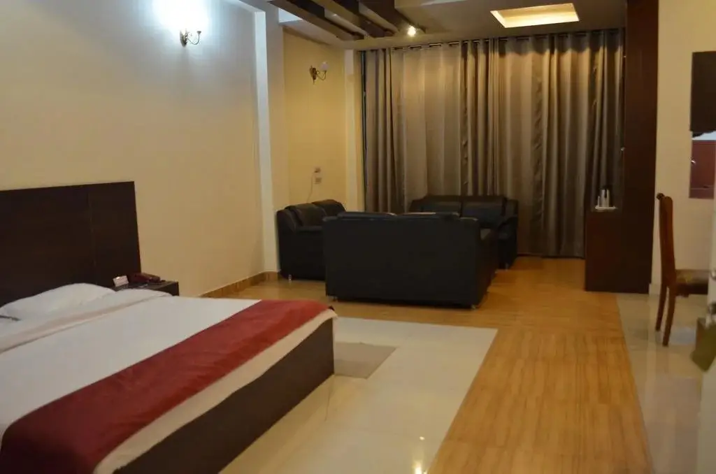 Бхунтар: Hotel Sandhya Palace