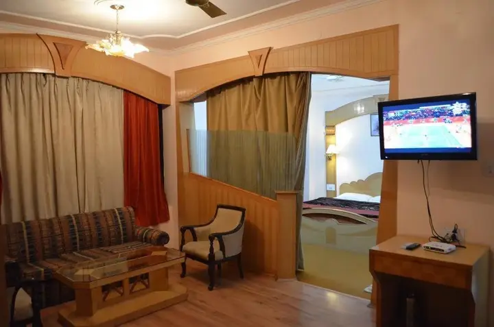Бхунтар: Hotel Sandhya Palace