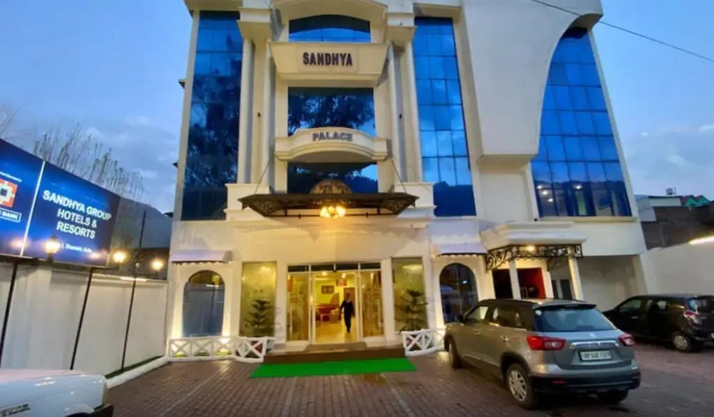 Бхунтар: Hotel Sandhya Palace