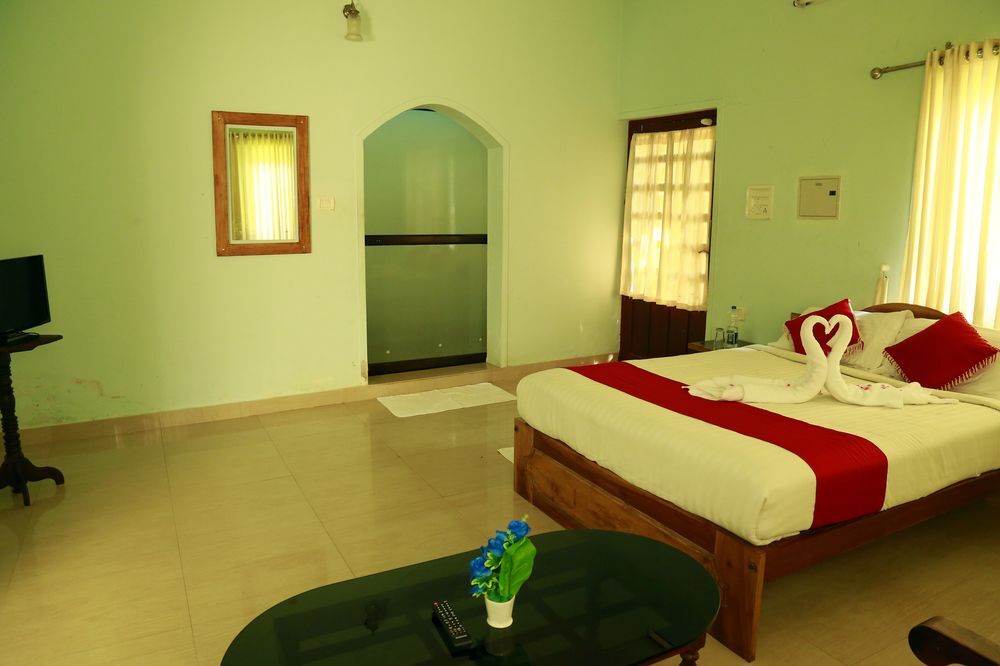 Муннар: Aruvi Resorts