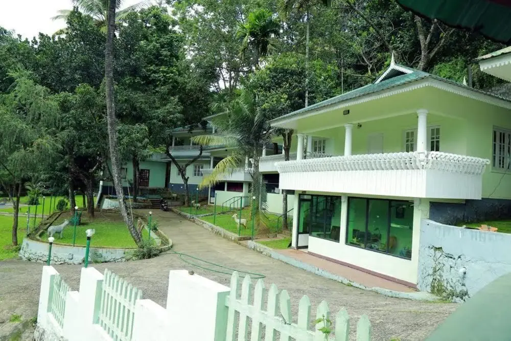 Муннар: Aruvi Resorts