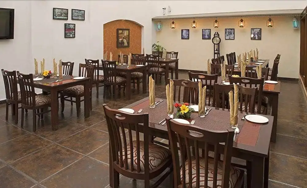 Нью-Дели: Hotel Balsons Continental