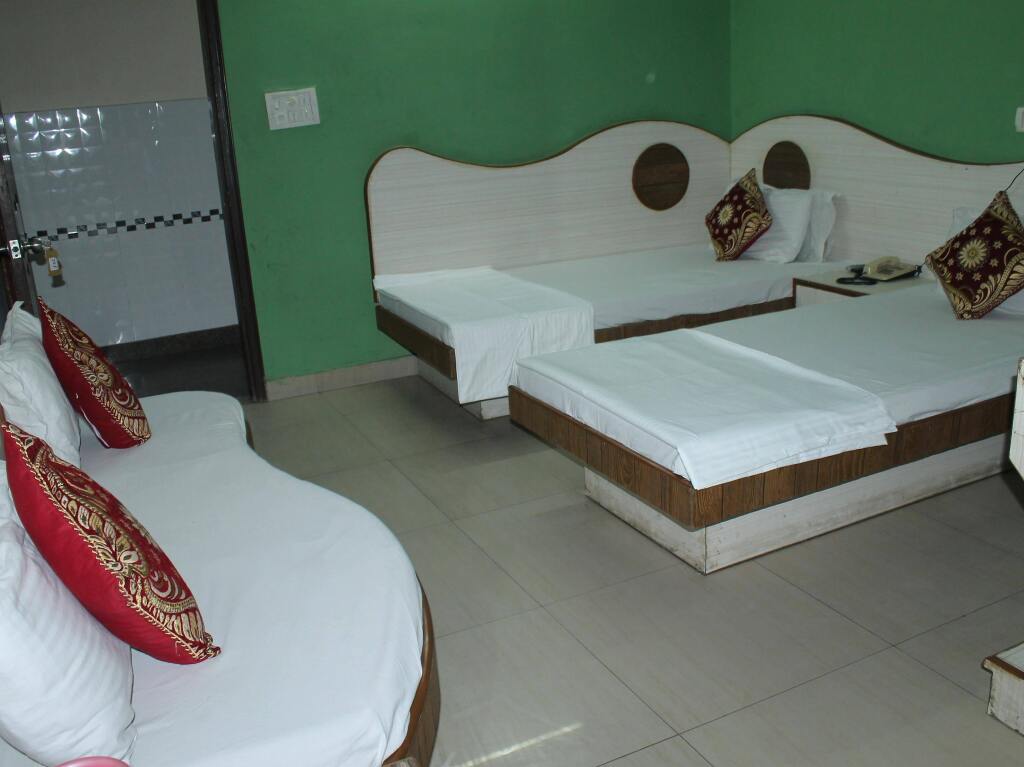 Нью-Дели: Hotel New Hindustan International