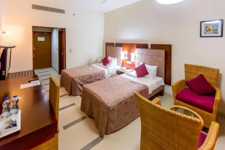 Гуруваюр: Hotel Devaragam