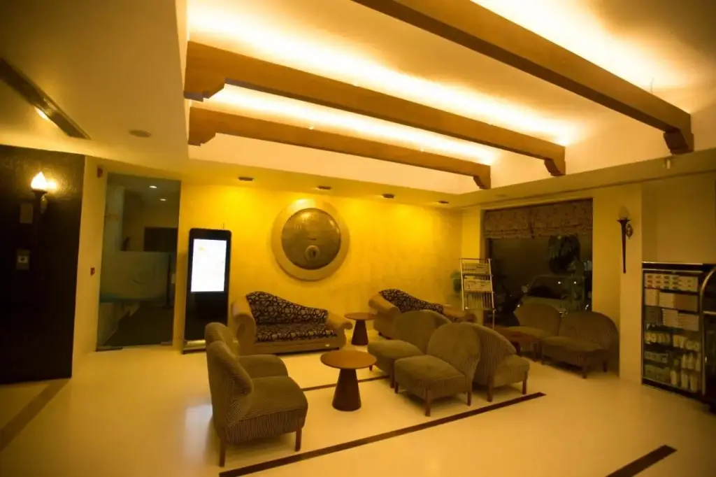Гуруваюр: Hotel Devaragam