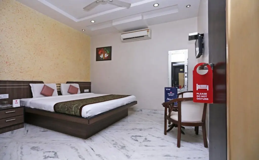Агра: MD 9 Star Hotel