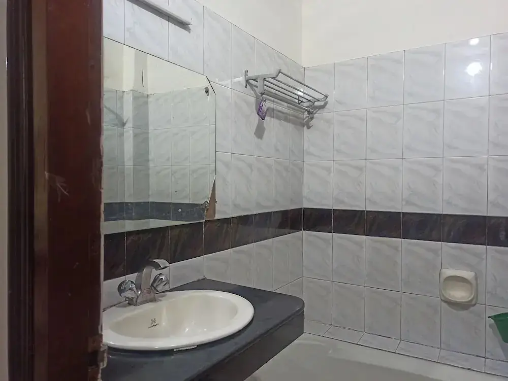Гувахати: Ambarish Grand Residency