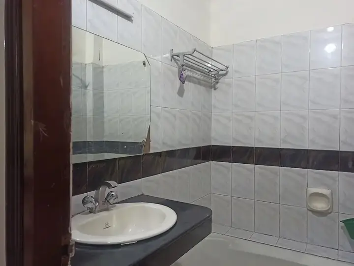 Гувахати: Ambarish Grand Residency