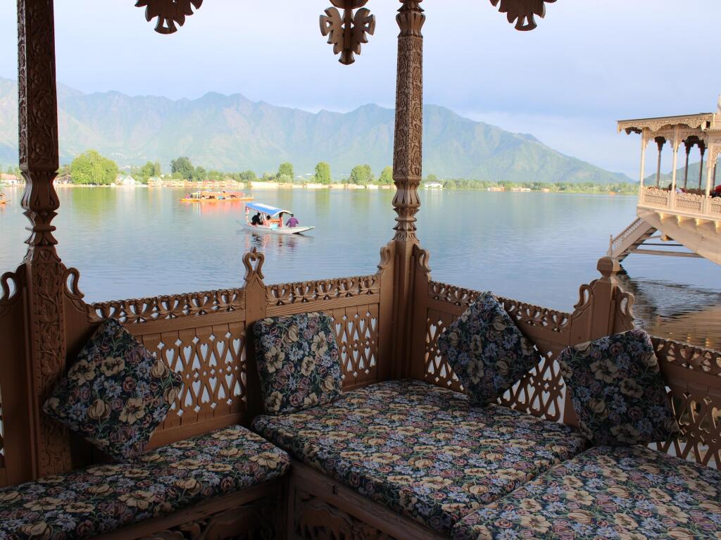 Шринагар: Wangnoo Houseboats