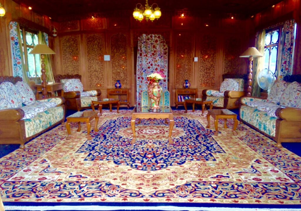 Шринагар: Wangnoo Houseboats