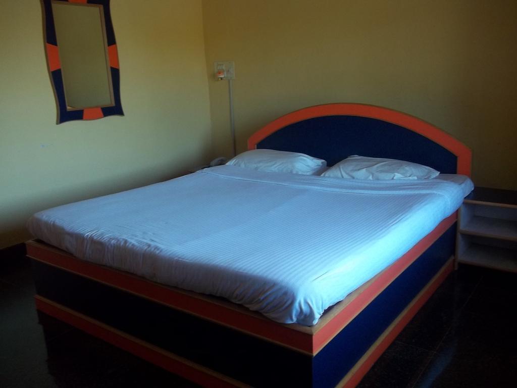 Алюр: Stay Simple Riverdale Hotel