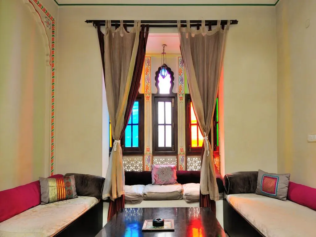 Нью-Дели: Jyoti Mahal A Royal Heritage Hotel - 5 Mins from New Delhi Railway station & 2Mins From Metro