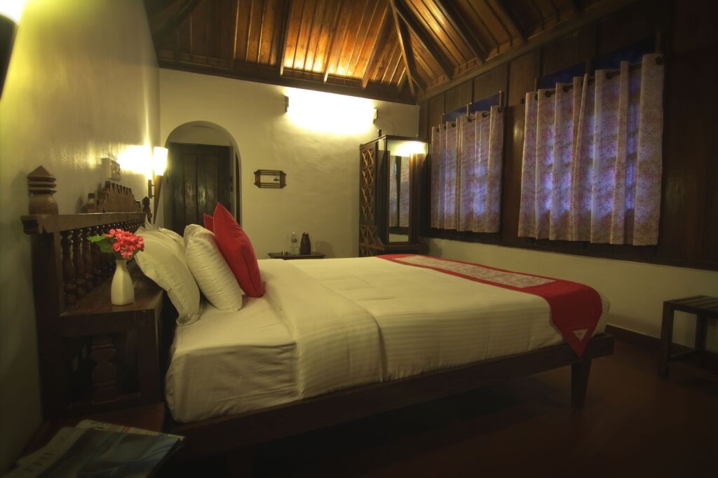 Кумили: Hotel Ambadi