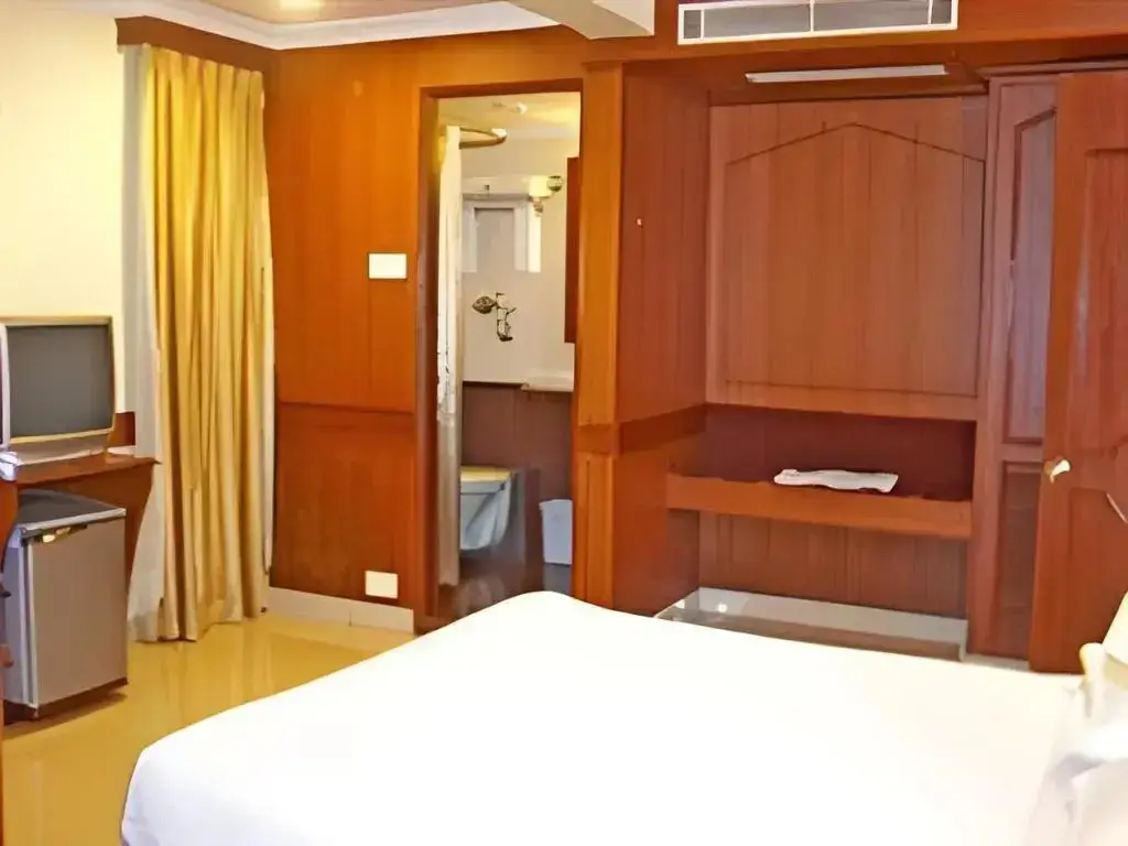 Бангалор: Hotel Nandhini - Minerva Circle