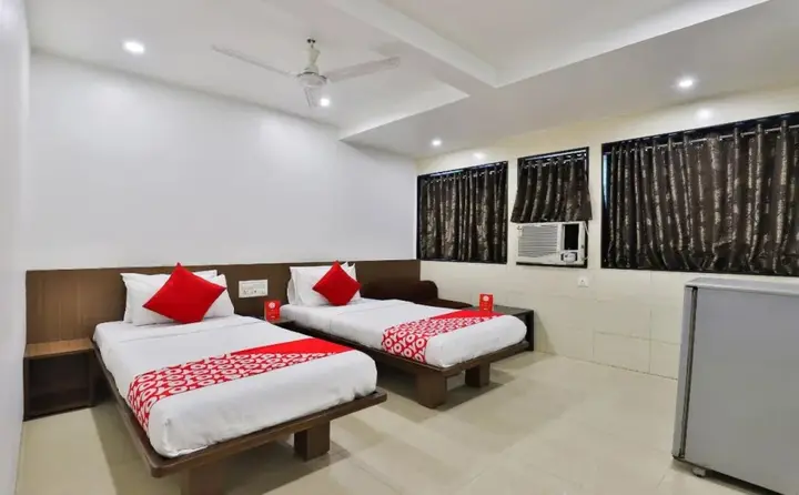 Сурат: Hotel Akash