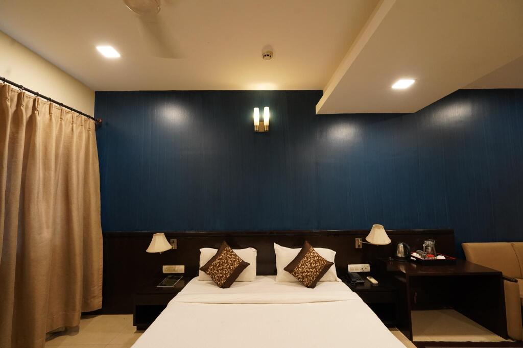 The Sapphire Comfort Hotel — фото 1