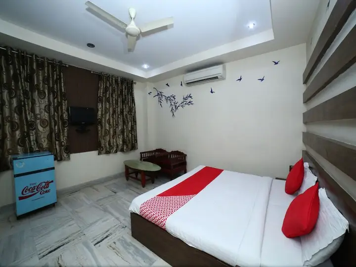 Гвалиор: Hotel Surbhi