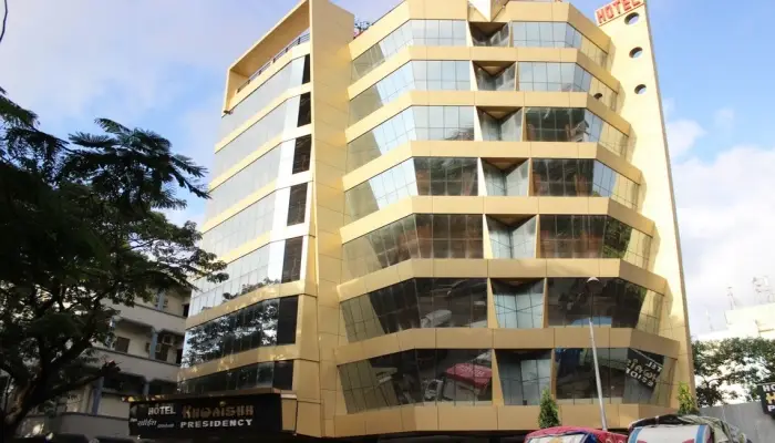 Мумбаи: OYO 22061 Hotel Khwaishh Presidency