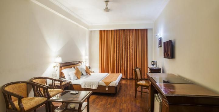 Зиракпур: Hotel Marc Royale