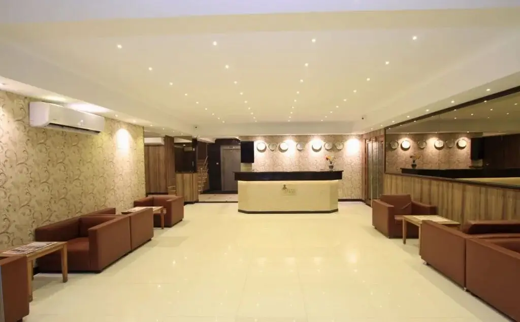Бангалор: Empire International Church Street