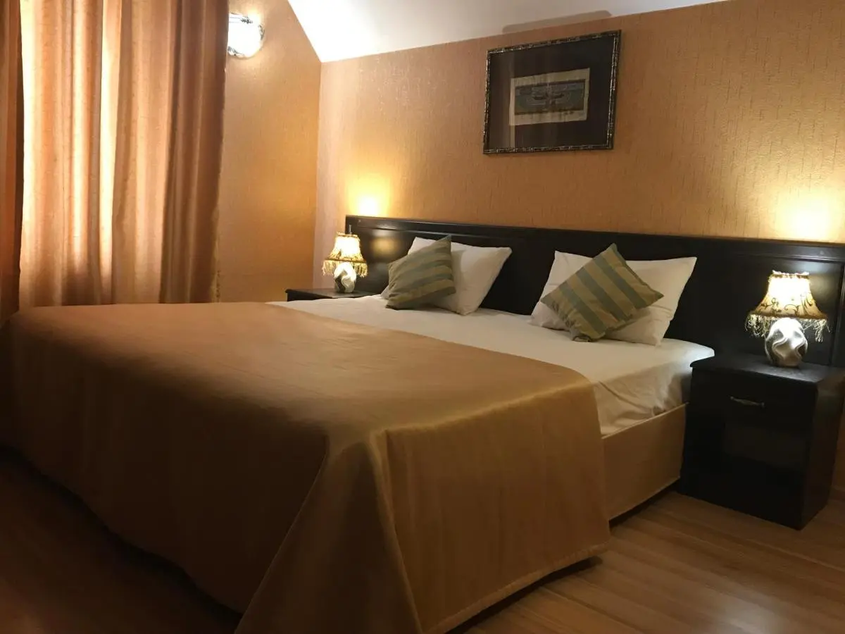 Эсто-Садок: Guest House Piramida