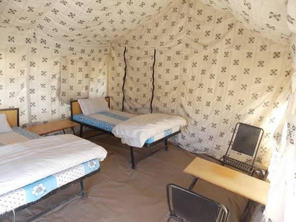 Массури: Raincoat Camp