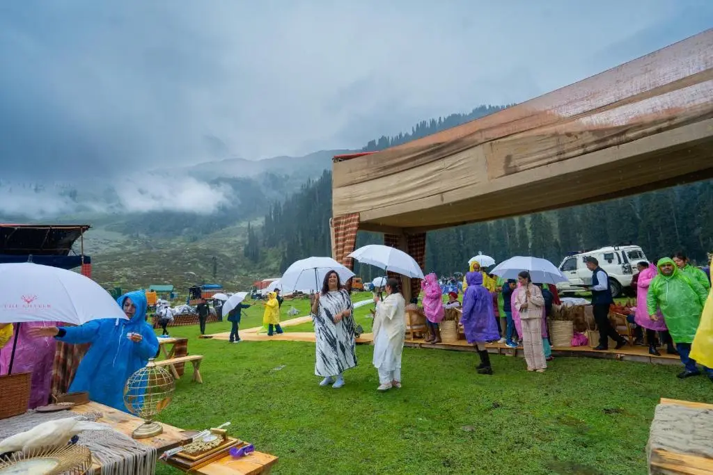 Гульмарг: The Khyber Himalayan Resort & Spa