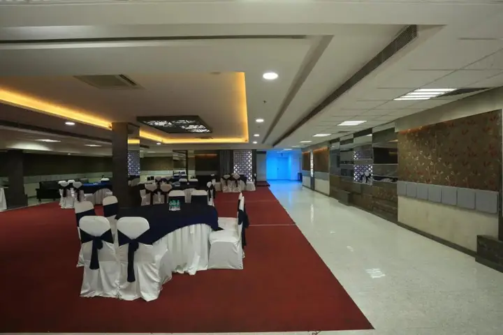 Нойда: Hotel Hyphen Noida