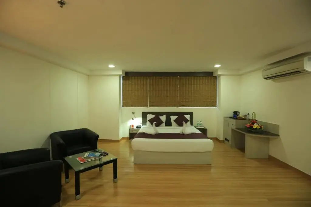 Нойда: Hotel Hyphen Noida