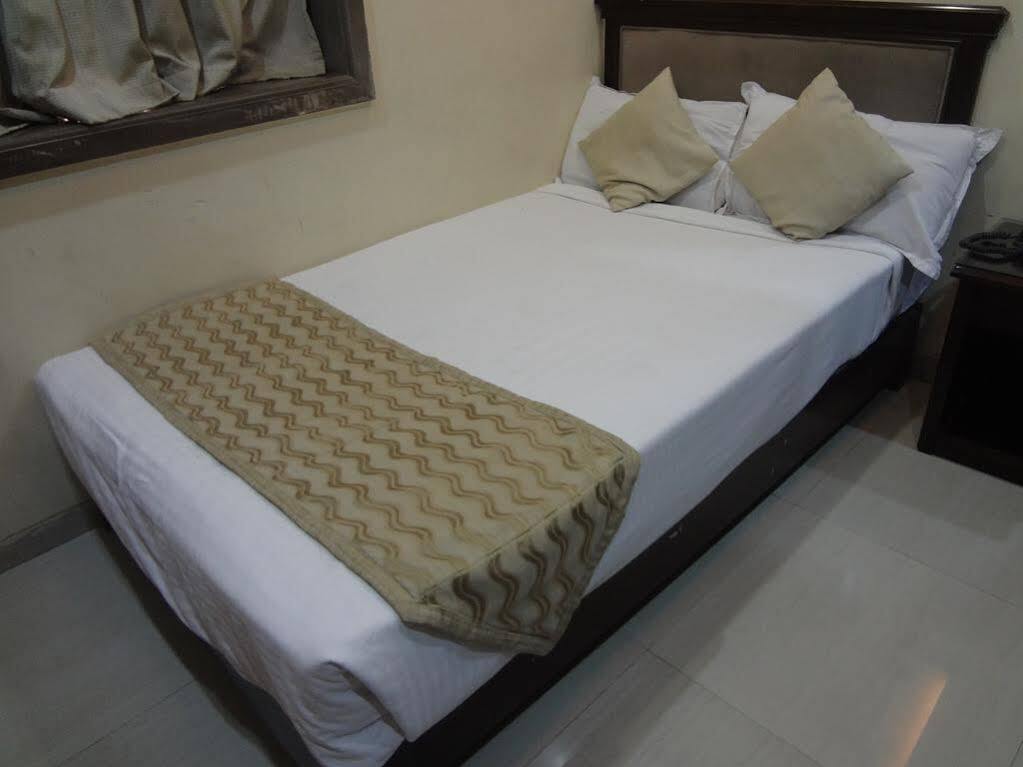 Мумбаи: Hotel P A Residency