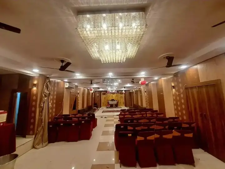 Файзабад: Abha Hotel