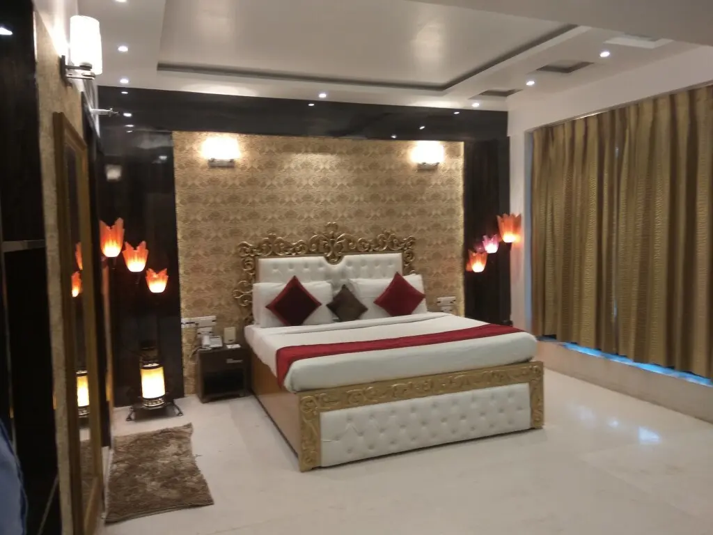 Нью-Дели: Hotel Signature Grand