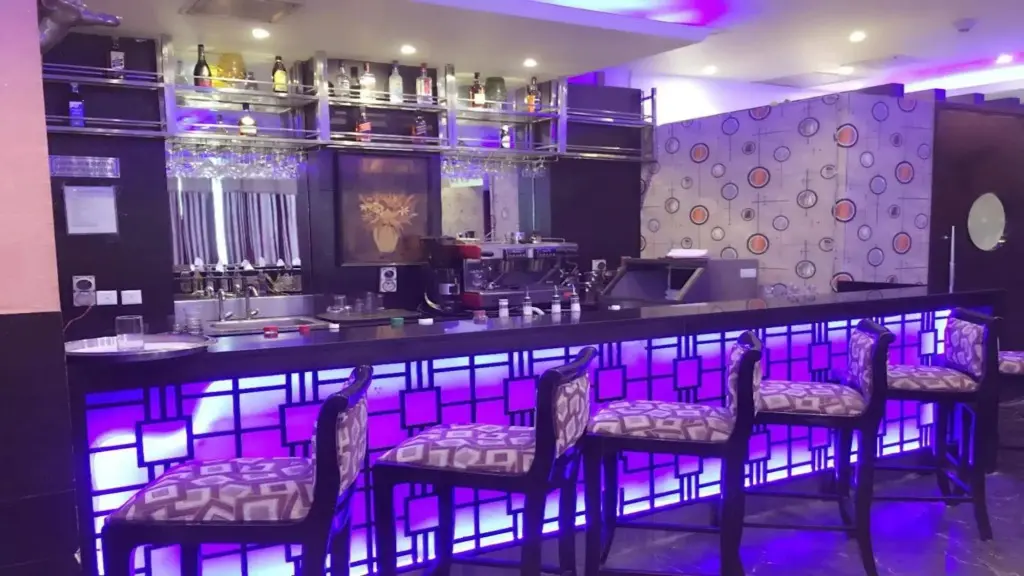 Нью-Дели: Hotel Signature Grand