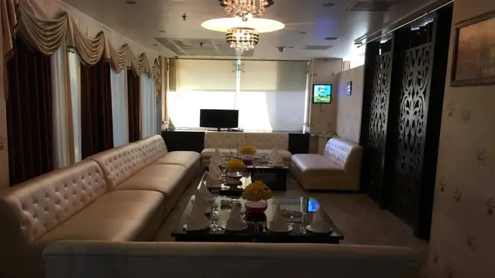 Нью-Дели: Hotel Signature Grand