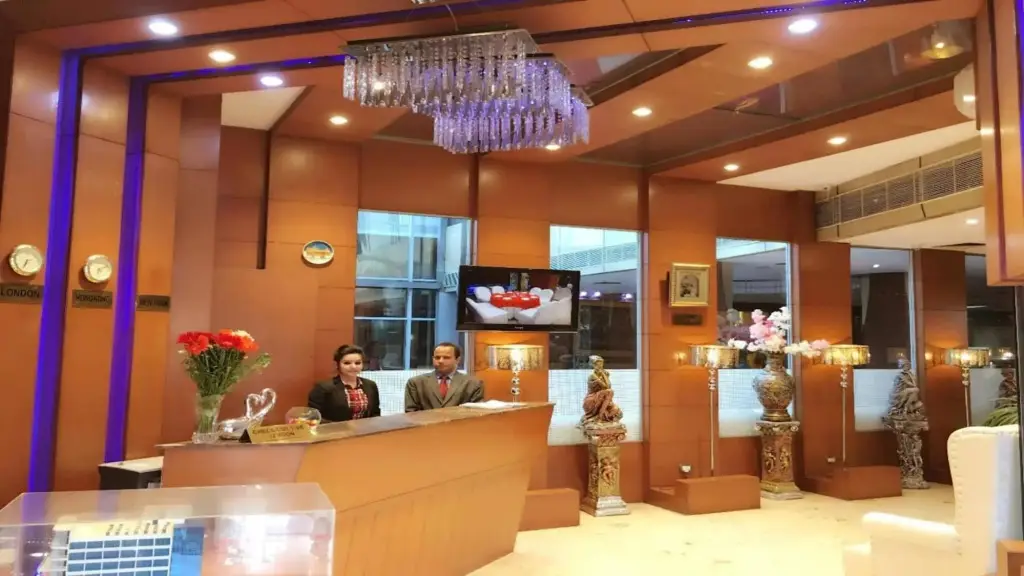 Нью-Дели: Hotel Signature Grand