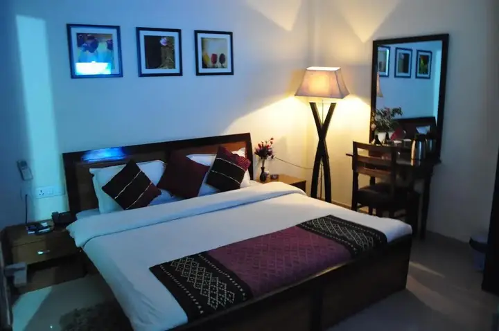 Нью-Дели: The Eden Hotel