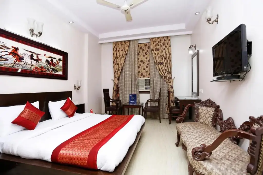 Нью-Дели: Hotel Mid Town