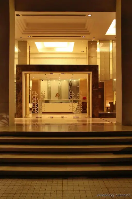 Гуруграм: Golden Tulip Gurgaon