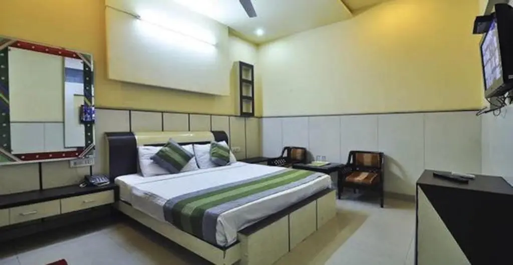 Нью-Дели: Fabhotel Spb 87