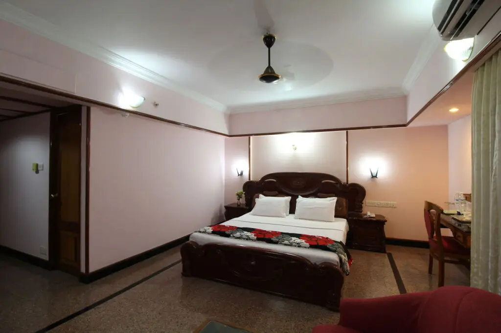Гуруваюр: Mayura Residency