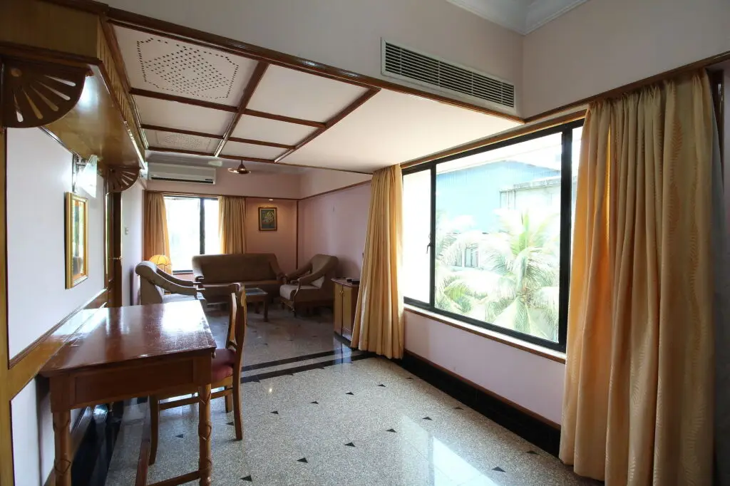 Гуруваюр: Mayura Residency