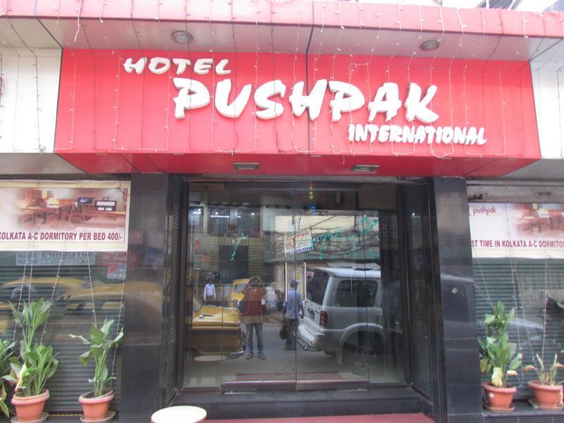 Колката: Hotel Pushpak International
